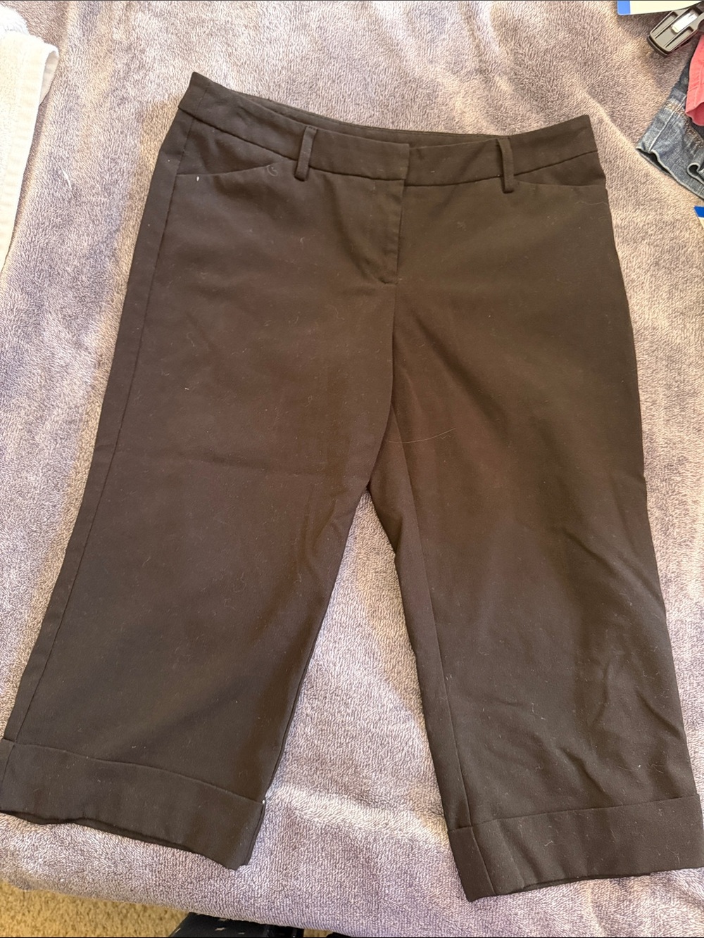 Tracy Evans Black Capri Pants with Cuffed Hem